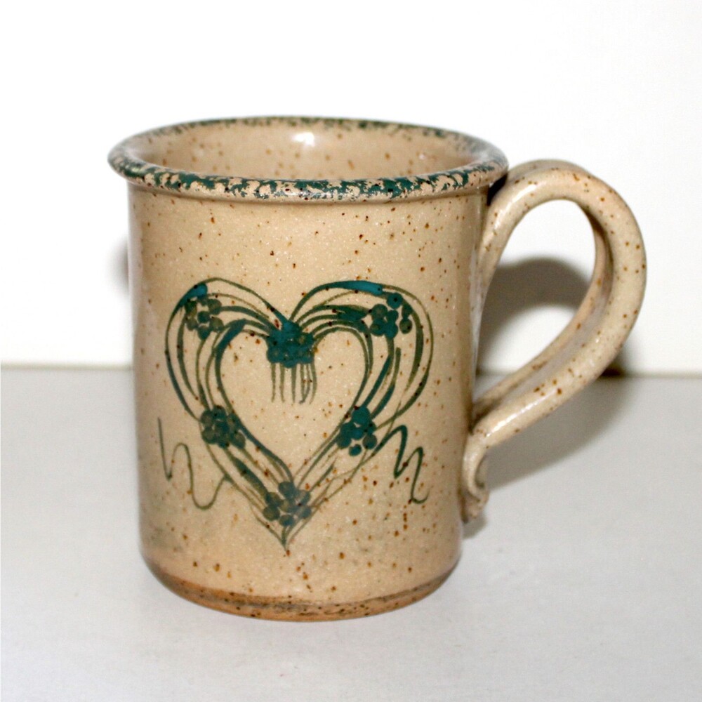 Three Rivers Pottery coffee tea Mug Grapevine Heart green stoneware Ohio